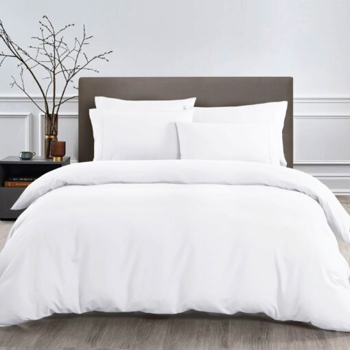 Duvet Cover Apollo White Micro Fiber, made of micro fiber, comes in single, queen, and king sizes, with two pillows in a nice decorated room