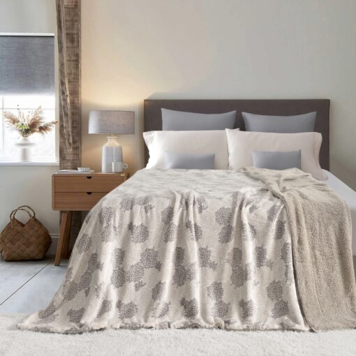 Throw Blanket Apollo Jomana King 200*230CM, queen, single sizes, multiple colors, beautiful design pattern, made from rich velvet fabric, spreads on a queen bed with two cushions and four pillows in a nice decorated room